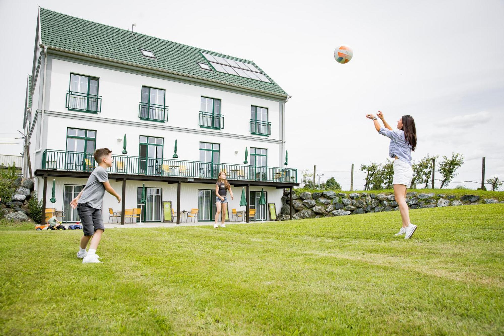 Pension Sonnengarten & Therme Included - Auch Am An- & Abreisetag! ลุทซ์มันน์บวร์ก ภายนอก รูปภาพ